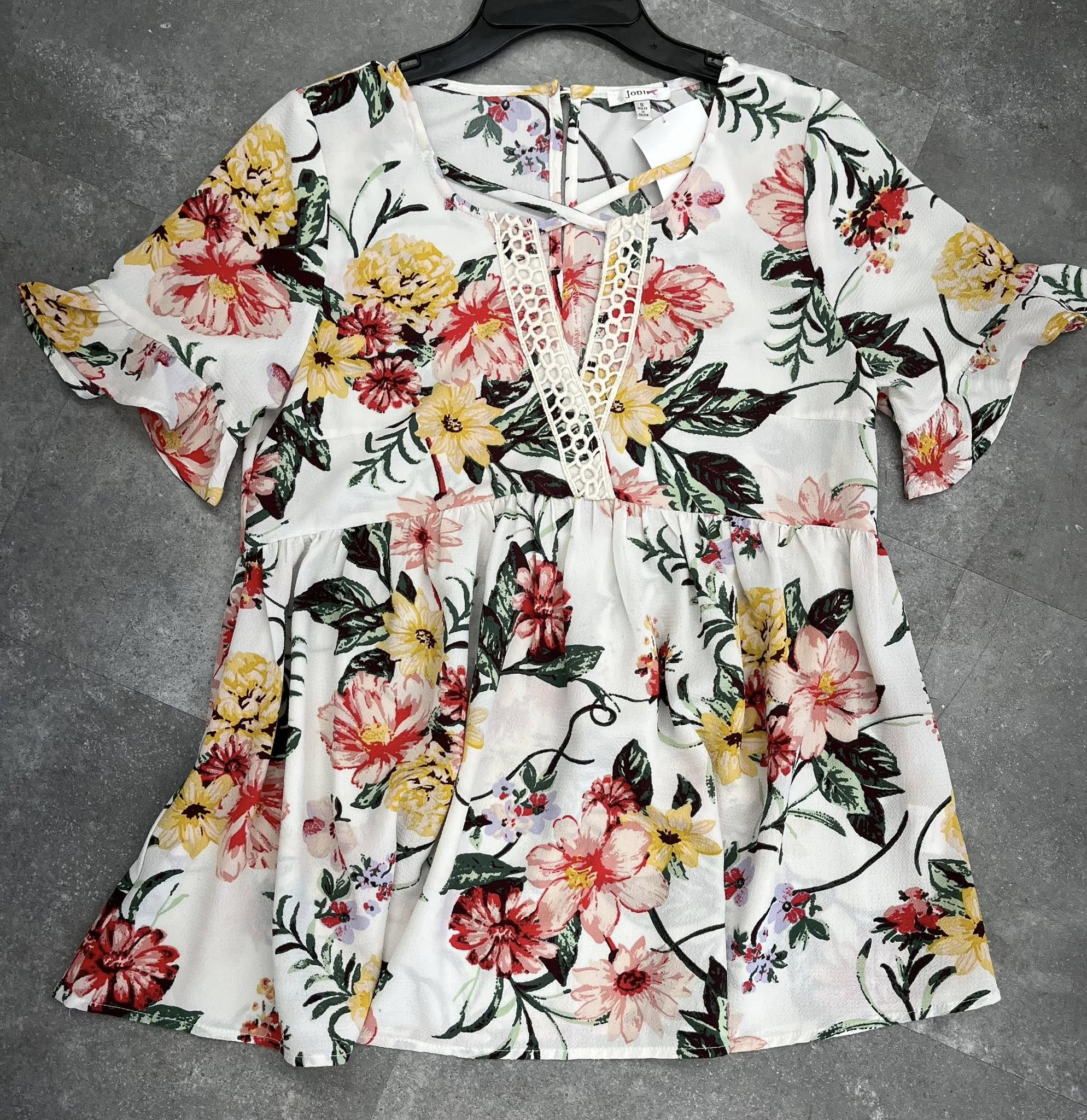 Floral Garden V-Neck Babydoll Blouse with Crochet Detail – Size Medium