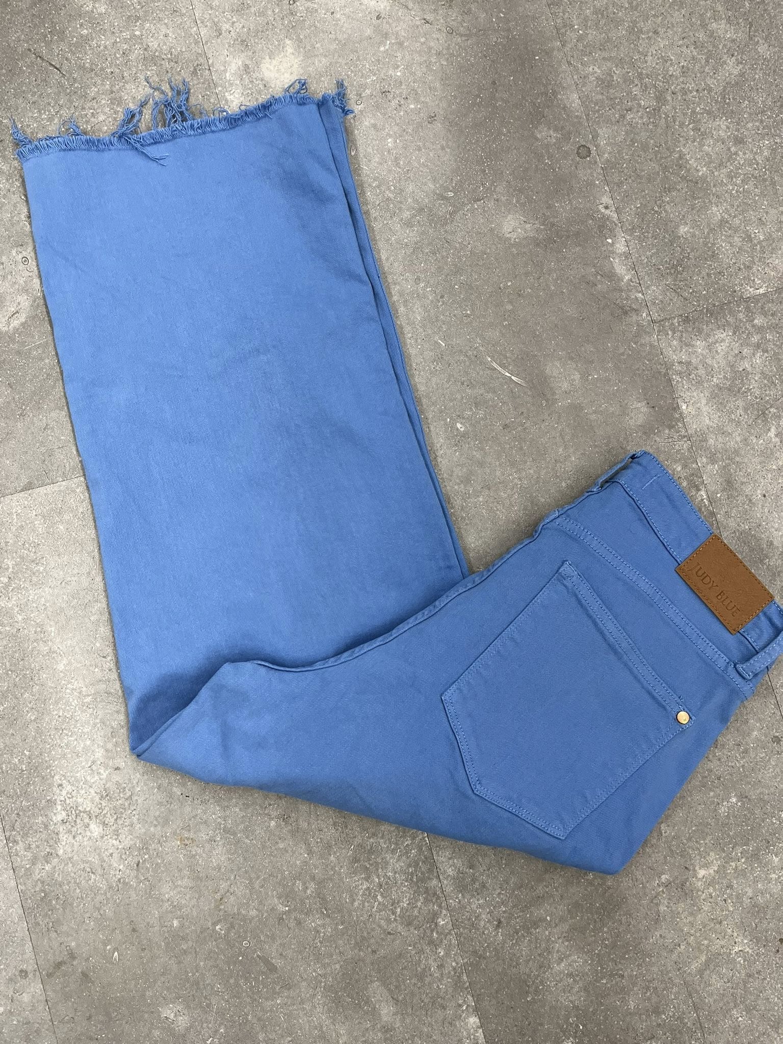 High-Rise Ocean Breeze Wide-Leg Crop with Frayed Hem - Womens Size 13 - Judy Blue Brand