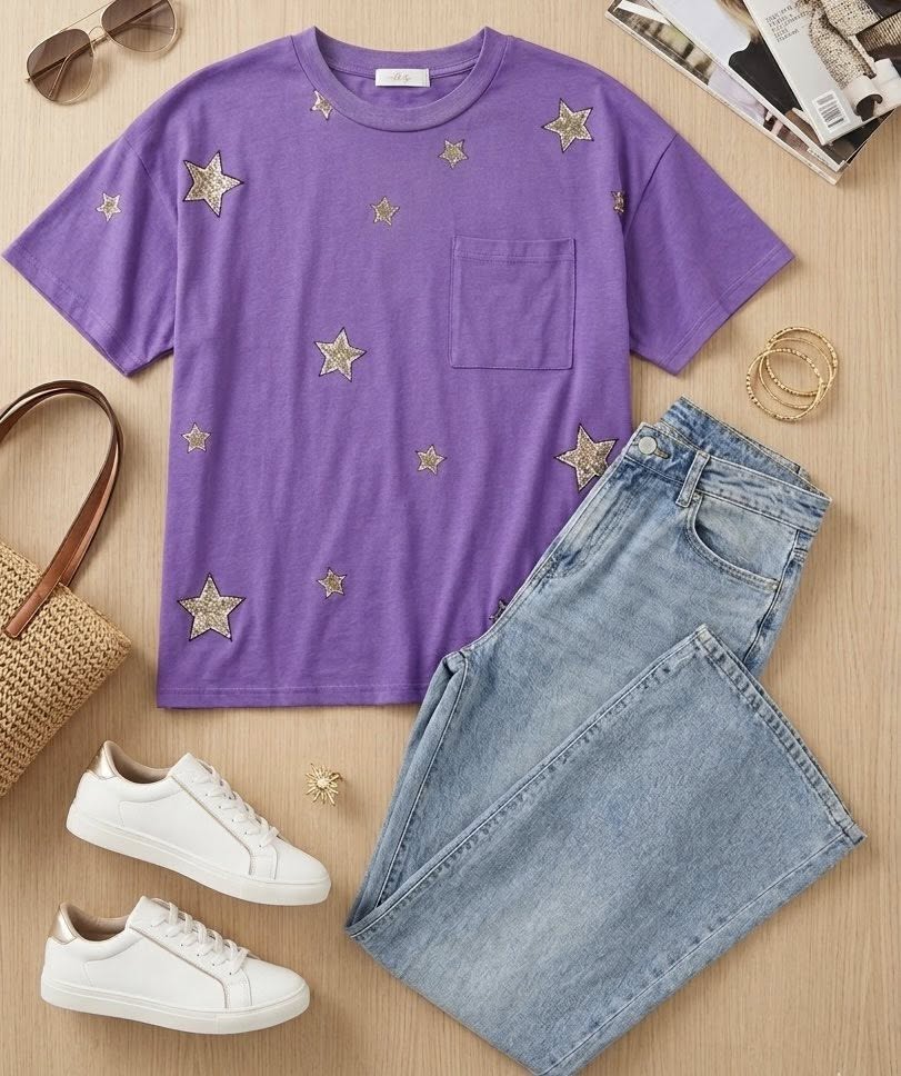 Celestial Chill: Oversized Star T-Shirt (M) & High-Rise Wide-Leg Jeans (Size 6/7)
