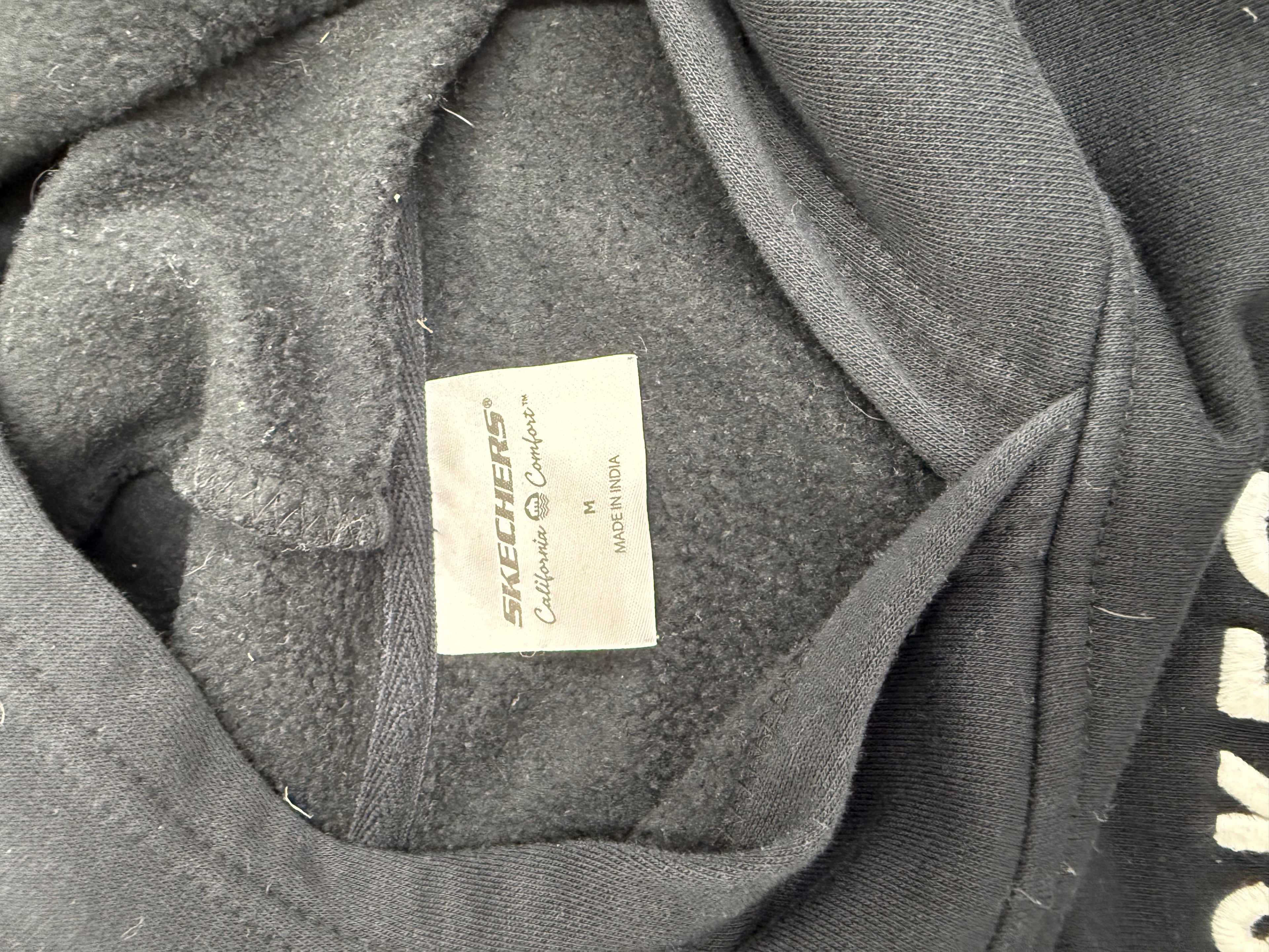 Skechers Black Pullover Hoodie – Size Medium